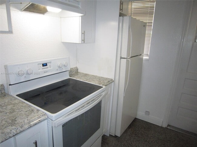 Building Photo - 2039 Taylor St