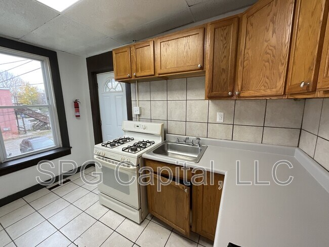 Foto del edificio - 245 W Jackson St