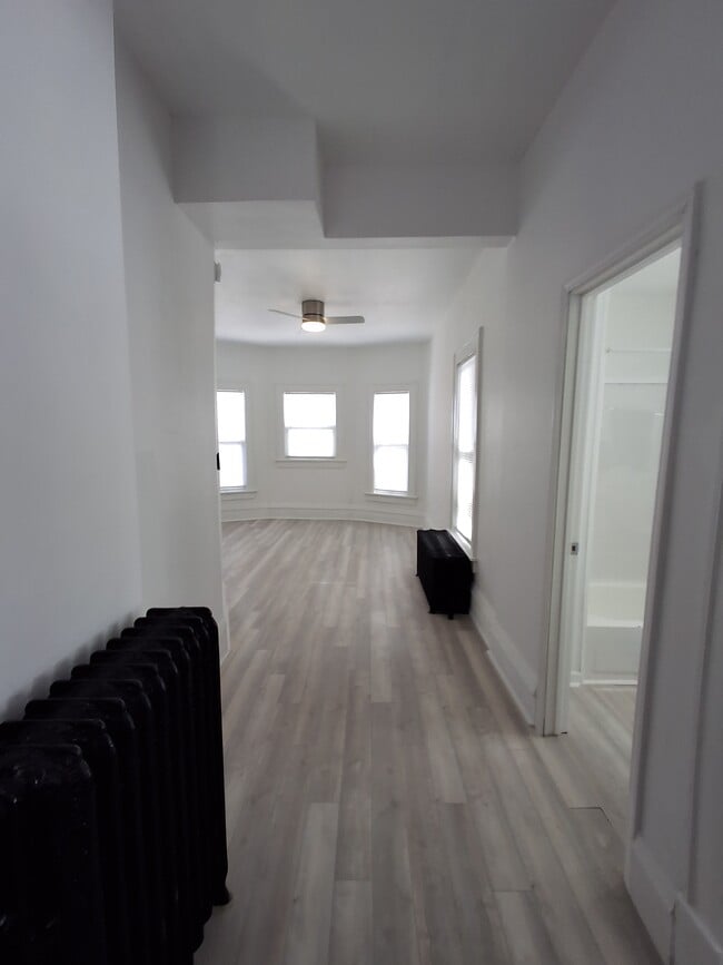 Unit 1- Studio - Castle Property Services