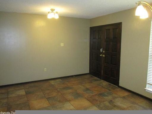 Building Photo - 57 Ranchette Rd