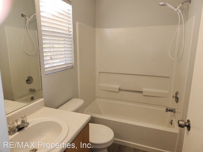 Building Photo - 3 br, 2 bath House - 5641 Tomiche Dr.