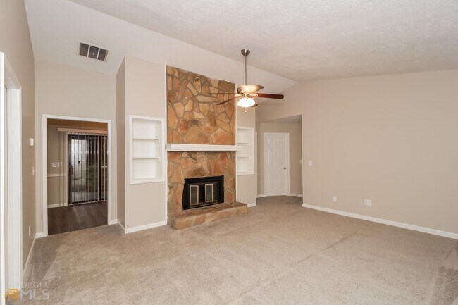 Building Photo - 3211 Palomino Dr