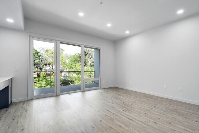 Foto del edificio - 4004 Banister Ln