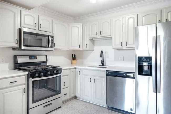 Building Photo - 2965 Pharr Ct S Northwest