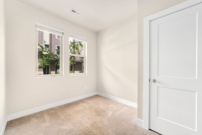 Foto del edificio - 1276 W 11th Ave