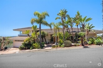 Building Photo - 1415 Skyline Dr