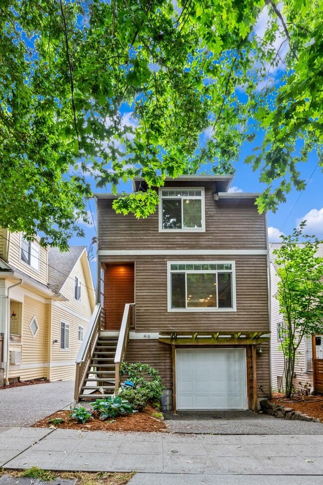 Building Photo - 3Bd/2.5Ba Seattle Home