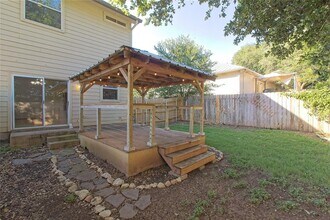 Building Photo - 2903 Whisper Oaks Ln