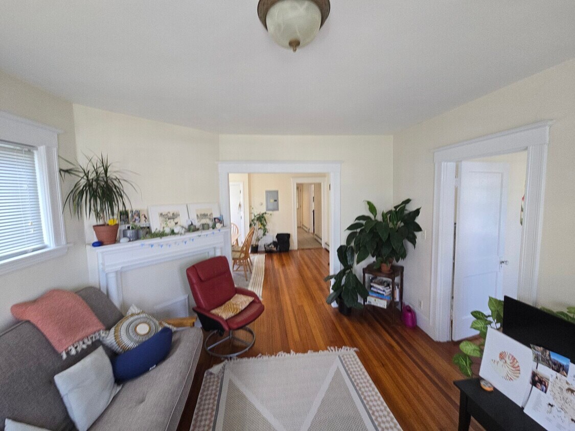 Foto principal - 146 Hillside Rd