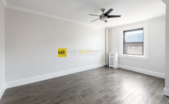 Foto del edificio - 73 Westland Ave