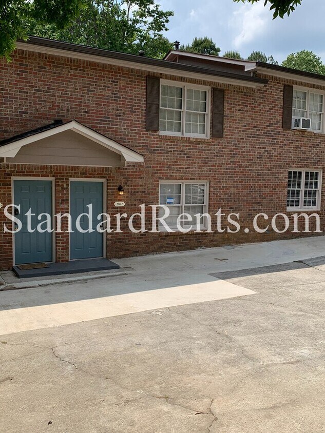 Building Photo - 2872 Spruce Cir