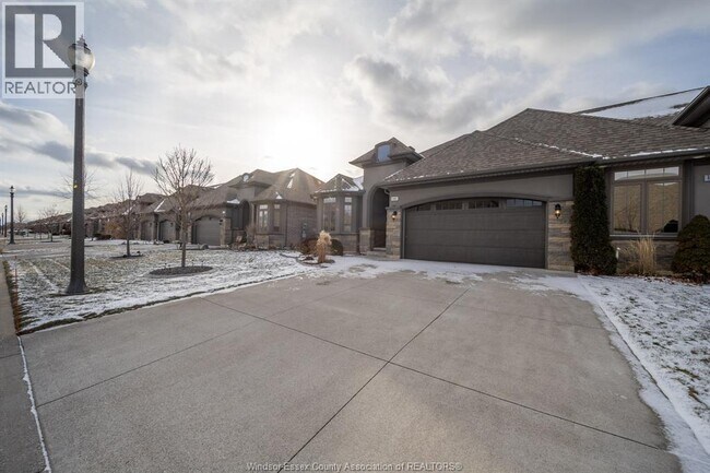 Photo du bâtiment - 1445 Cypress Ave