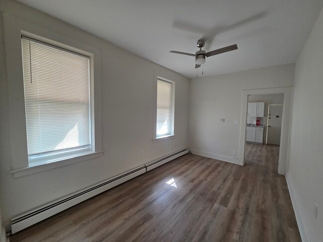Building Photo - 67 Heckel St
