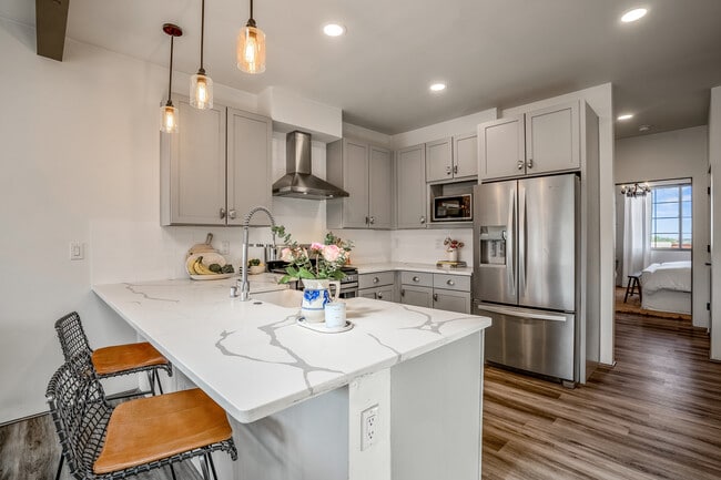 Building Photo - 501 Rio Grande Ave