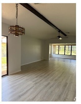 Building Photo - Venice Rental Home