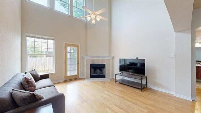 Building Photo - 4307 Spring Hill Drive