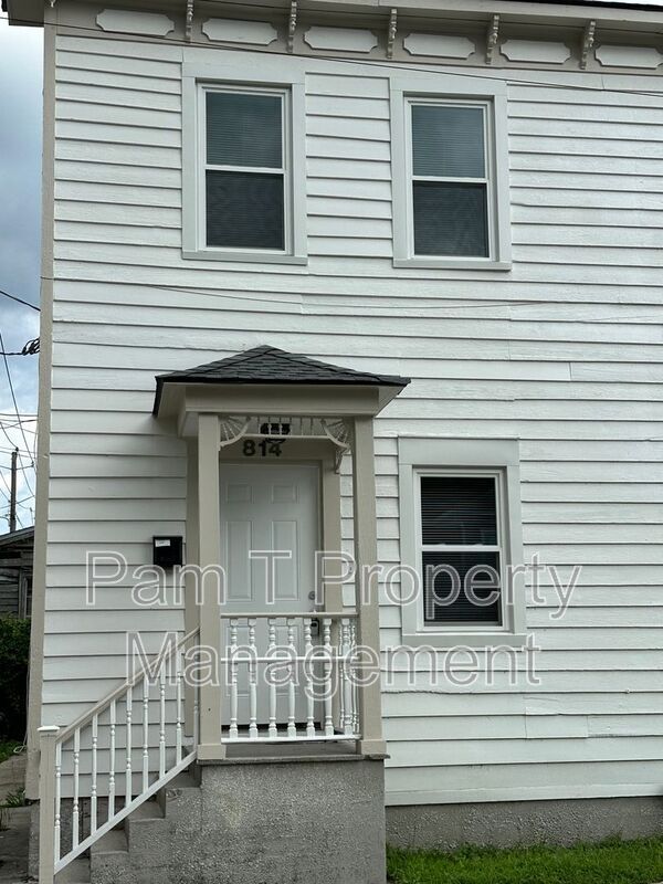 Building Photo - 814 Ott St