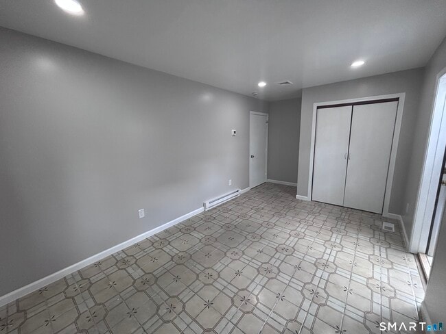 Foto del edificio - 409 Oak Ave