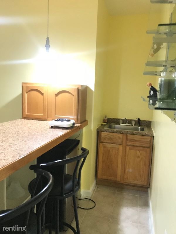 Building Photo - 1 br, 1.5 bath House - 9047 Galvin Ln