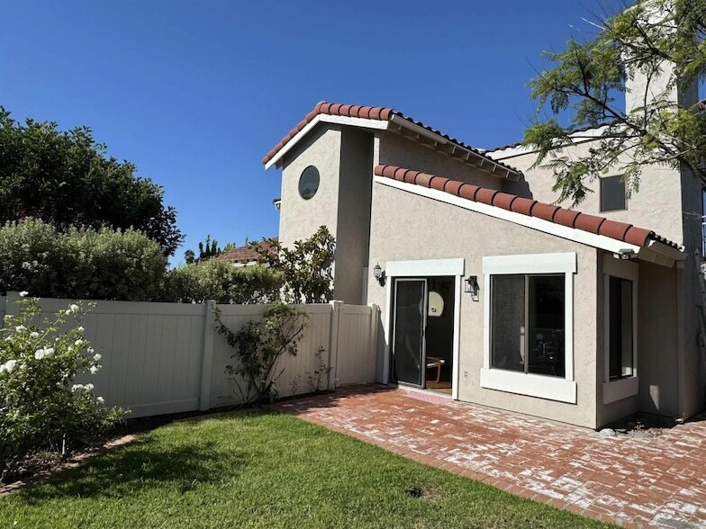 Primary Photo - 2108 Sea Village Cir