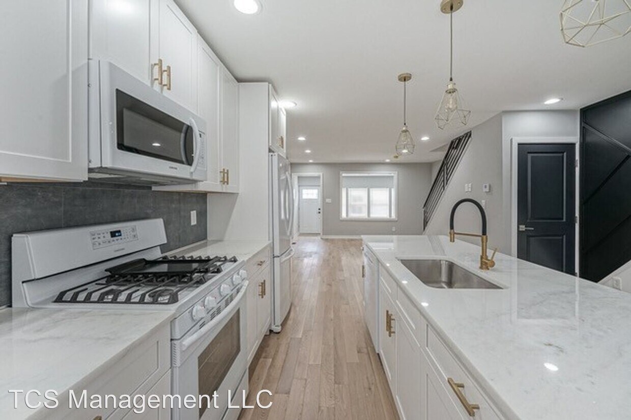Primary Photo - 3 br, 1 bath House - 2027 S. Bucknell St.