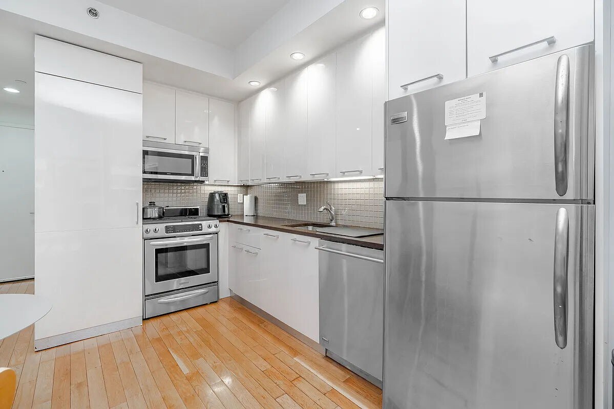 Primary Photo - 49 E 34th St
