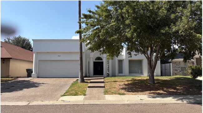 Building Photo - 308 Cambridge Loop