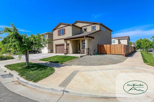 Foto del edificio - 3 br, 2 bath House - 293 Mono Lake Avenue