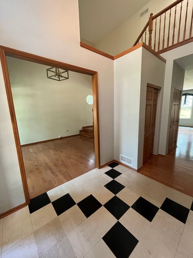 Foto del edificio - 5-Bedroom Home for Rent in Westerville!