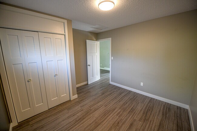 Photo du bâtiment - 9308-93109 109 Ave