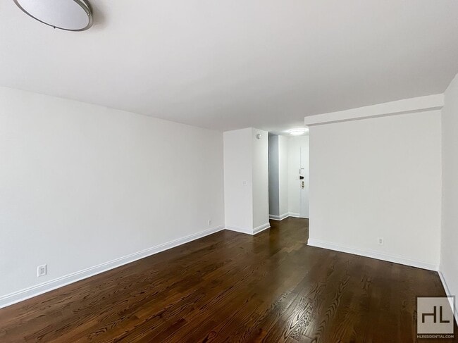 Building Photo - EAST 56 STREET