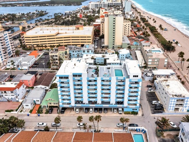 Building Photo - 320 S Surf Rd