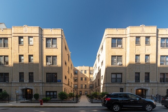 Building Photo - 2847 N Orchard St