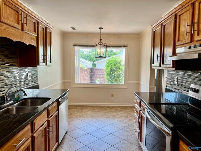 Building Photo - 327 Chateau Dr SW