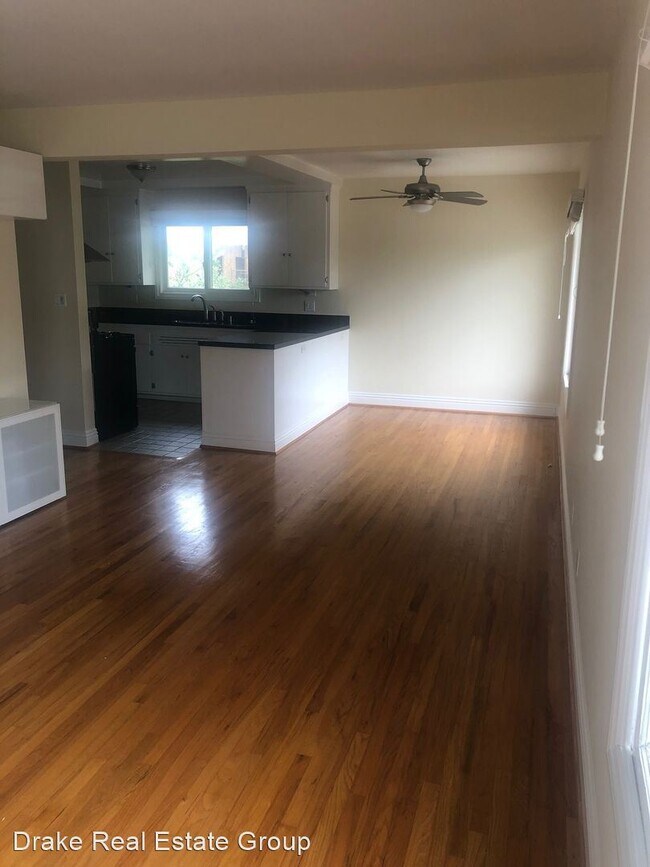 Foto del edificio - 2521 Beverley Ave