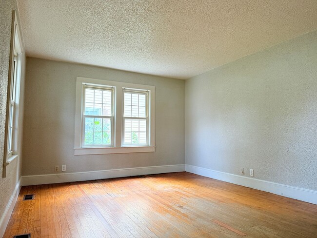 Foto del edificio - 212 N Shipley St