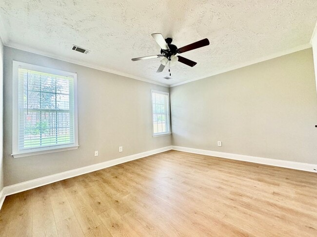 Building Photo - 609 Clifden Ct