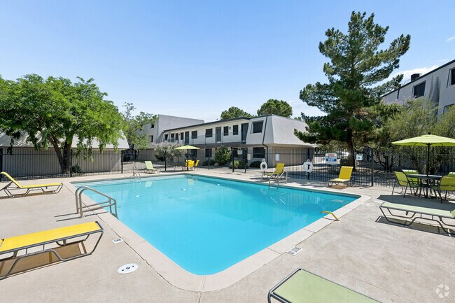 Piscina 1 - Lexington Place Apartments
