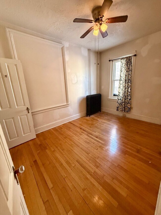 Foto del edificio - 326 W Broad St