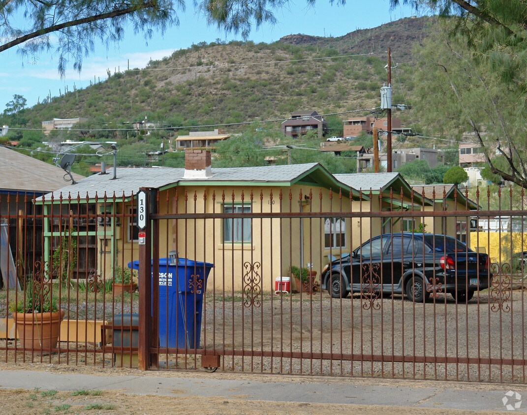 Foto del edificio - 130-136 S Westmoreland Ave