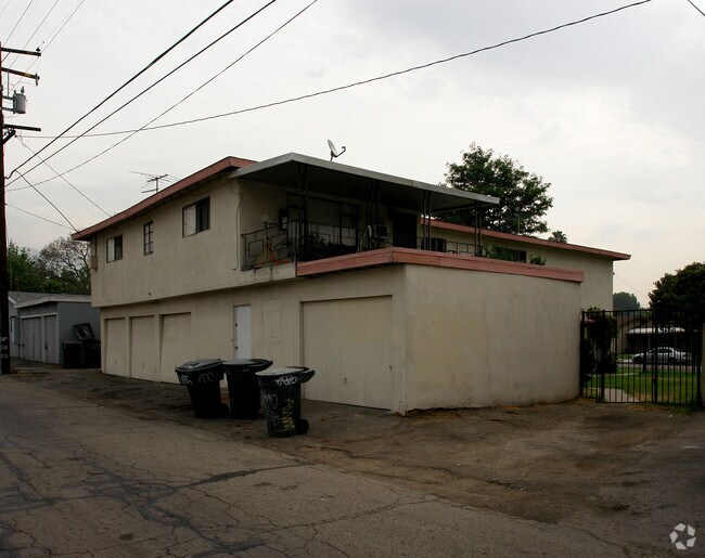 Building Photo - 737 N Palmetto Ave