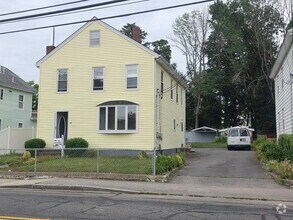 Building Photo - 63 Oak St