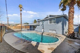 Building Photo - 6121 Edgewood Cir