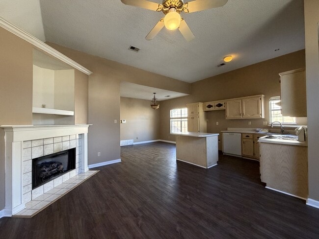 Building Photo - 6675 Whitten Pine Dr