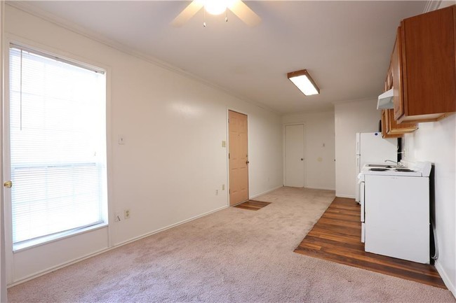 Building Photo - 4539 Guadalupe St