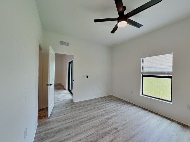 Building Photo - 4911 28th St SW