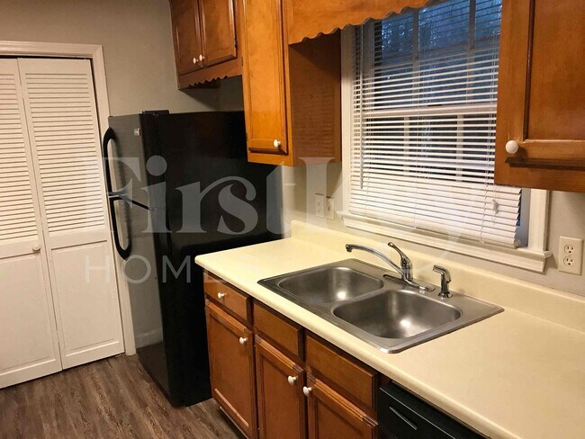 Foto del edificio - 9129 Village Dr NW