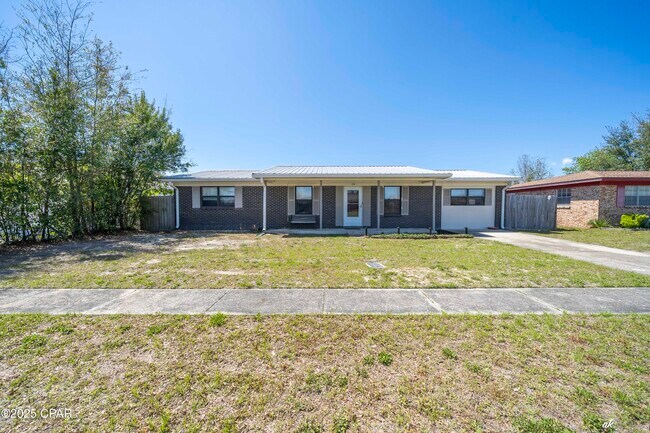 Building Photo - 114 S Kimbrel Ave