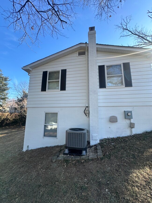 Foto del edificio - 809 E D St