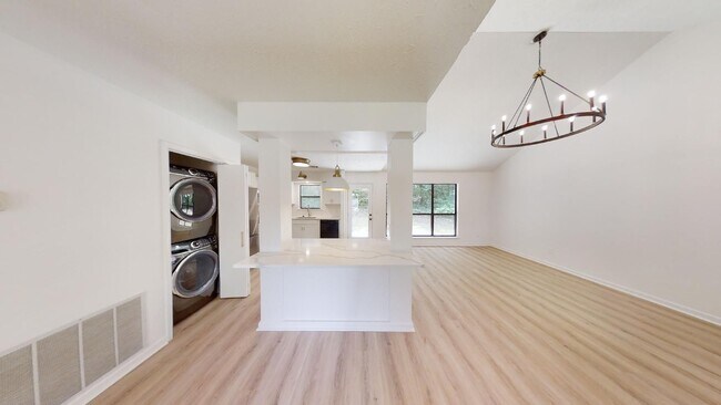 Foto del edificio - N Cedarbrook Bungalow